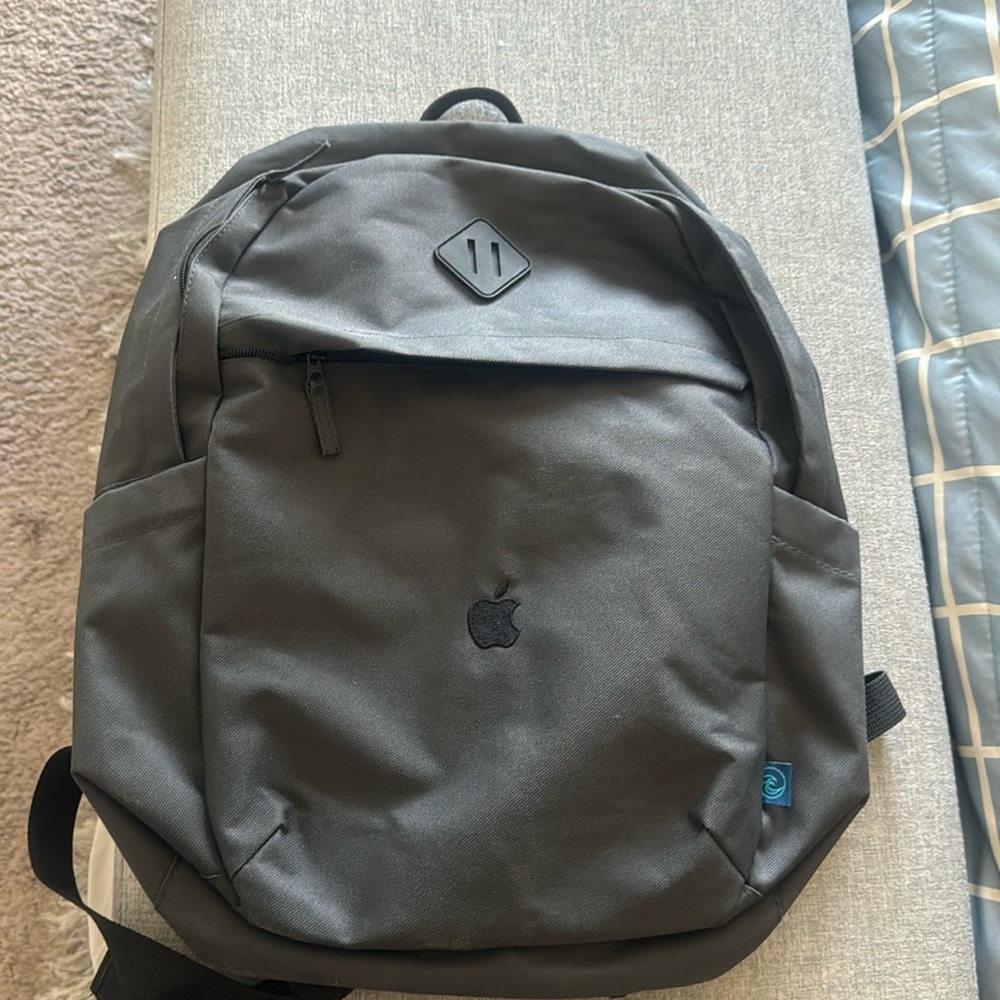 Computer backpack from Apple 🍎